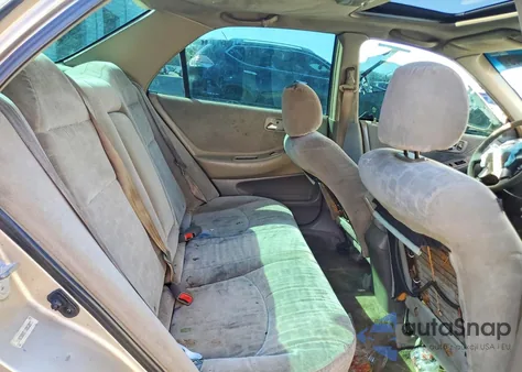 2001 Honda Accord Ex z USA, uszkodzony, nr VIN 1HGCG66851A012375